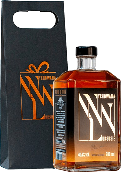 WYCHOWANA W LUKSUSIE PROUD OF VODKA MIRABELLE 40,4%.png